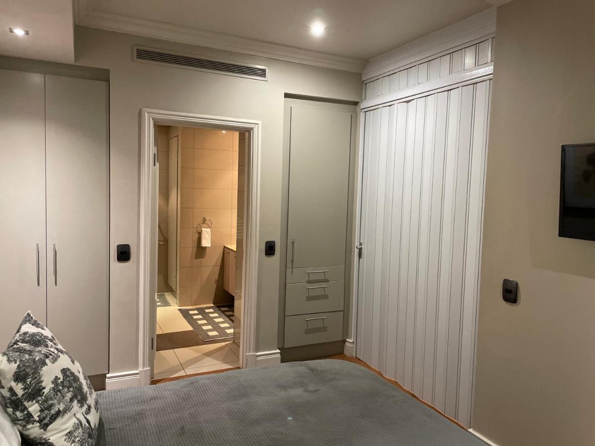 Cape Royale 810 Apartment