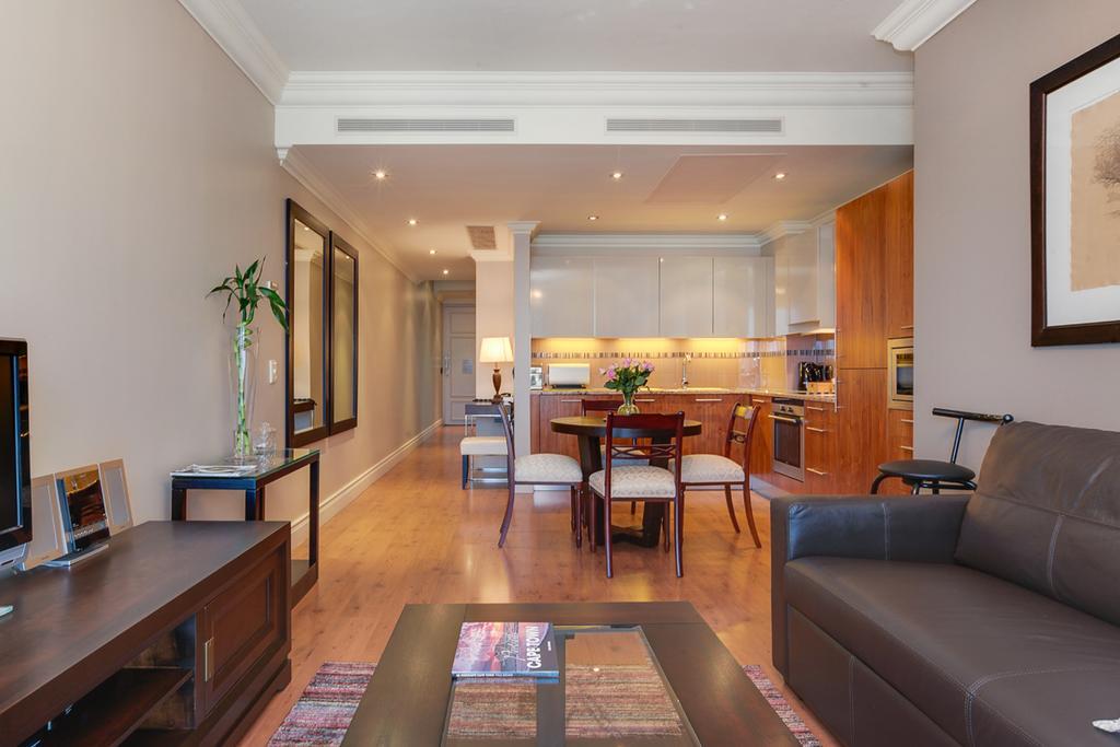 Cape Royale 810 Cape Town