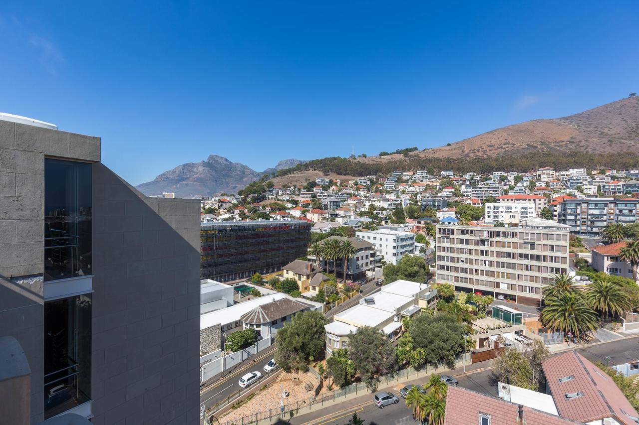 Cape Royale 810 * Cape Town