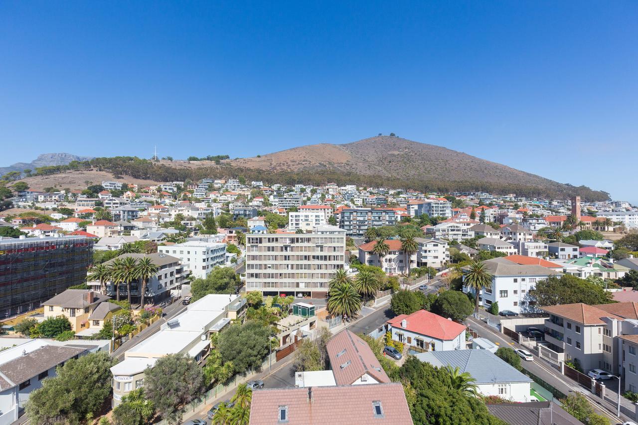 Cape Royale 810 * Cape Town
